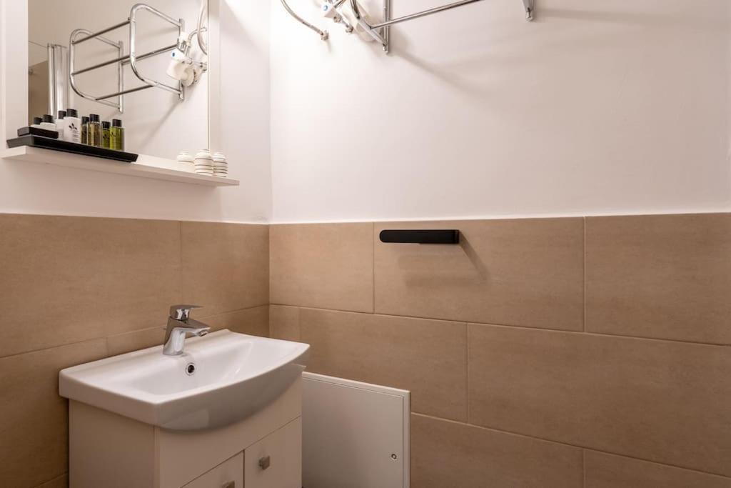Practical 1Br Flat By Center By Hm Apartment Vienna Exterior photo