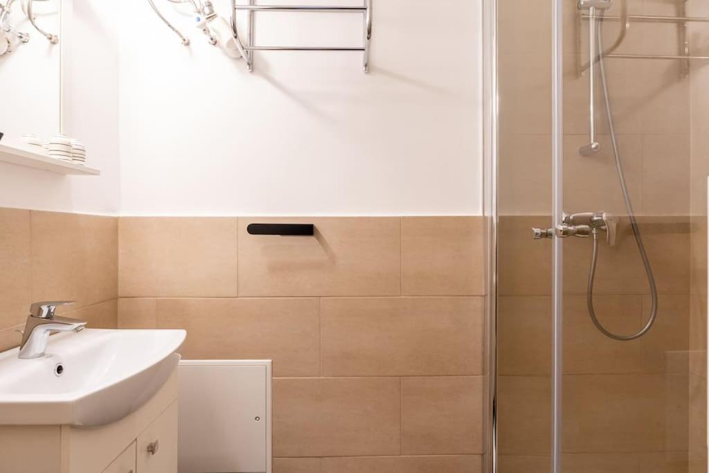 Practical 1Br Flat By Center By Hm Apartment Vienna Exterior photo